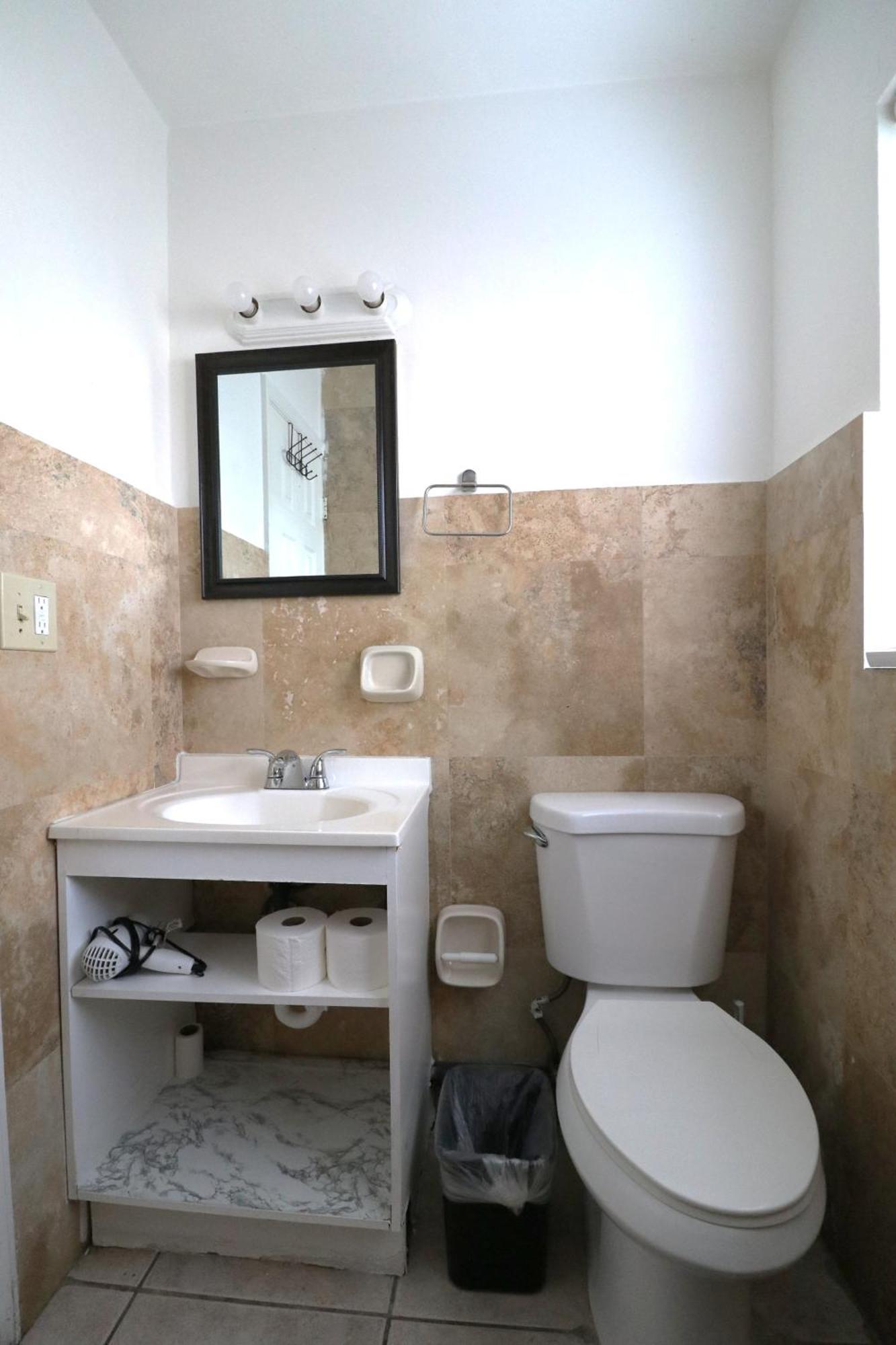 Hallandale Beach Motel With Free Parking And Full Kitchen ! No Extra Fees! Accepting Cash! Exteriér fotografie